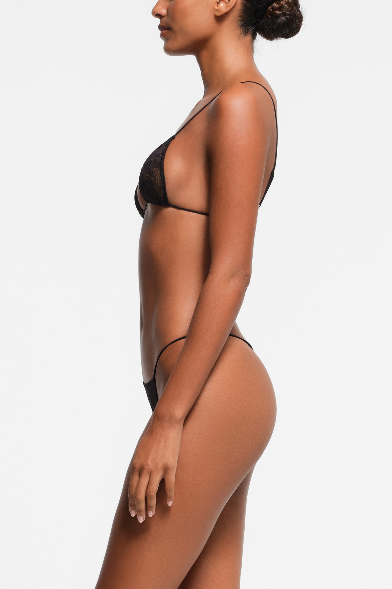 תמונת כל הלוק של MICRO TRIANGLE BRALETTE